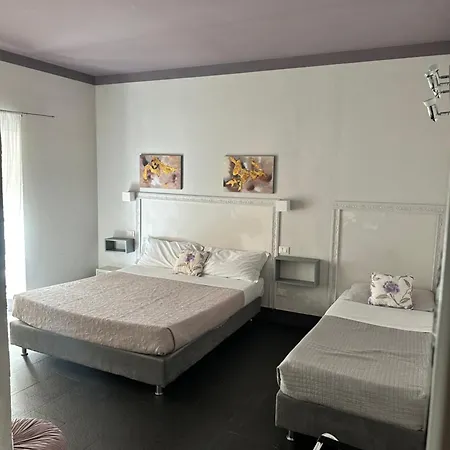 Konukevi Holidays Rattazzi La Spezia