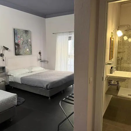 Holidays Rattazzi Affittacamere La Spezia
